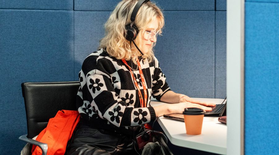 Woman using VoIP service after choosing a VoIP provider 